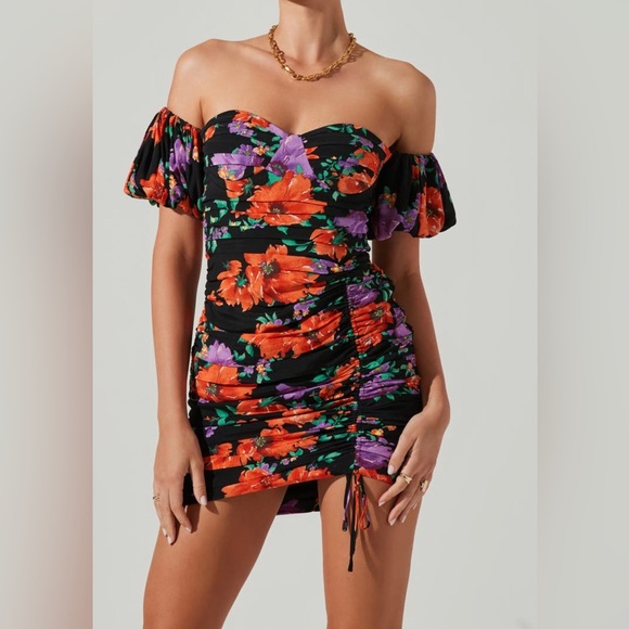 Astr Dresses & Skirts - ASTR THE LABEL Floral Ruched Off the Shoulder Mini Dress Red Black Size XL NWT